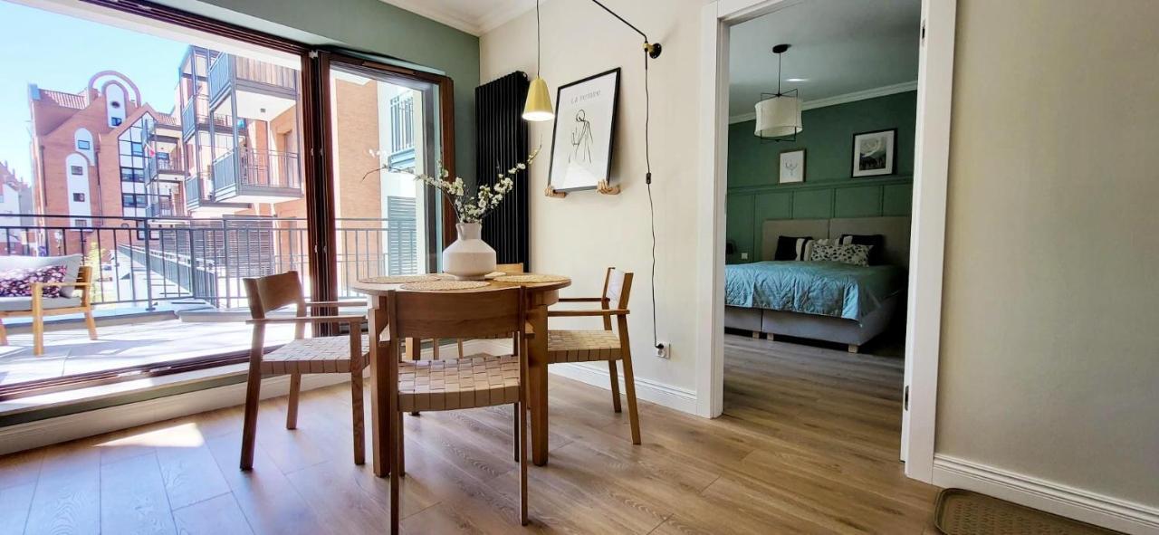 Komfortowy Apartament Przy Bramie Targowej Z Tarasem- Old Town Elblag Esterno foto